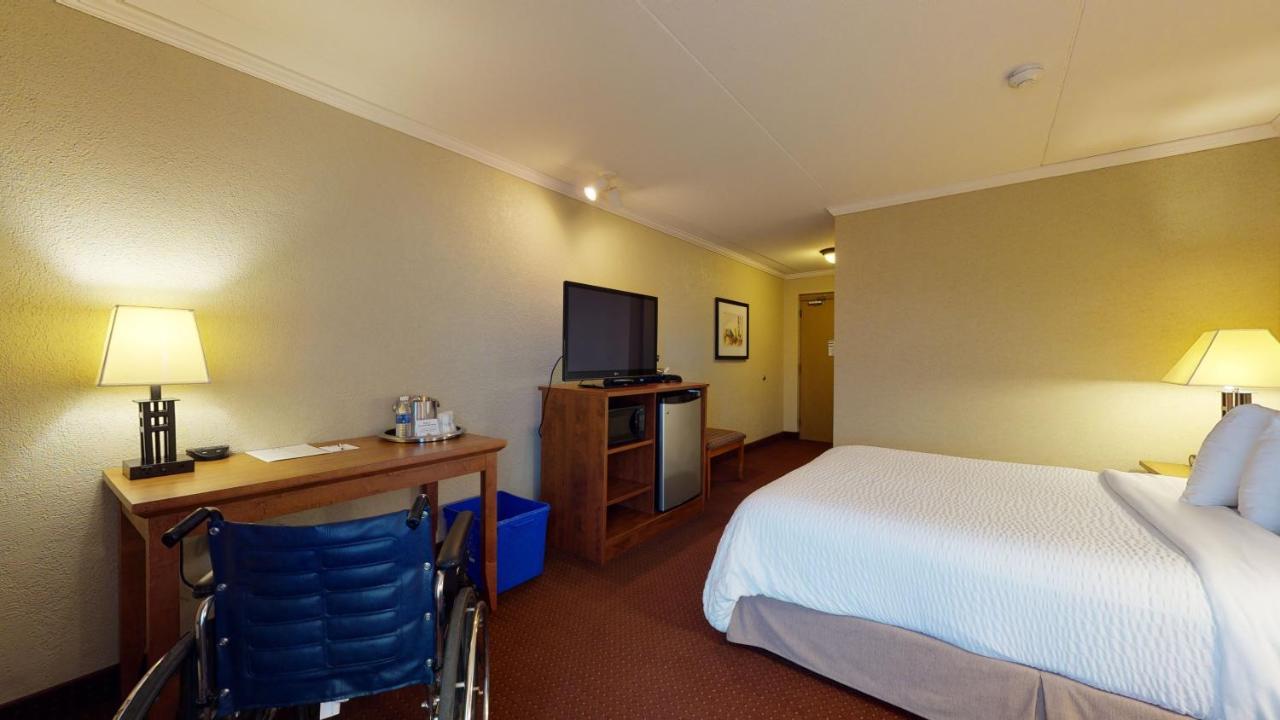 Best Western Plus Norwester Hotel & Conference Centre Тандер-Бей Екстер'єр фото