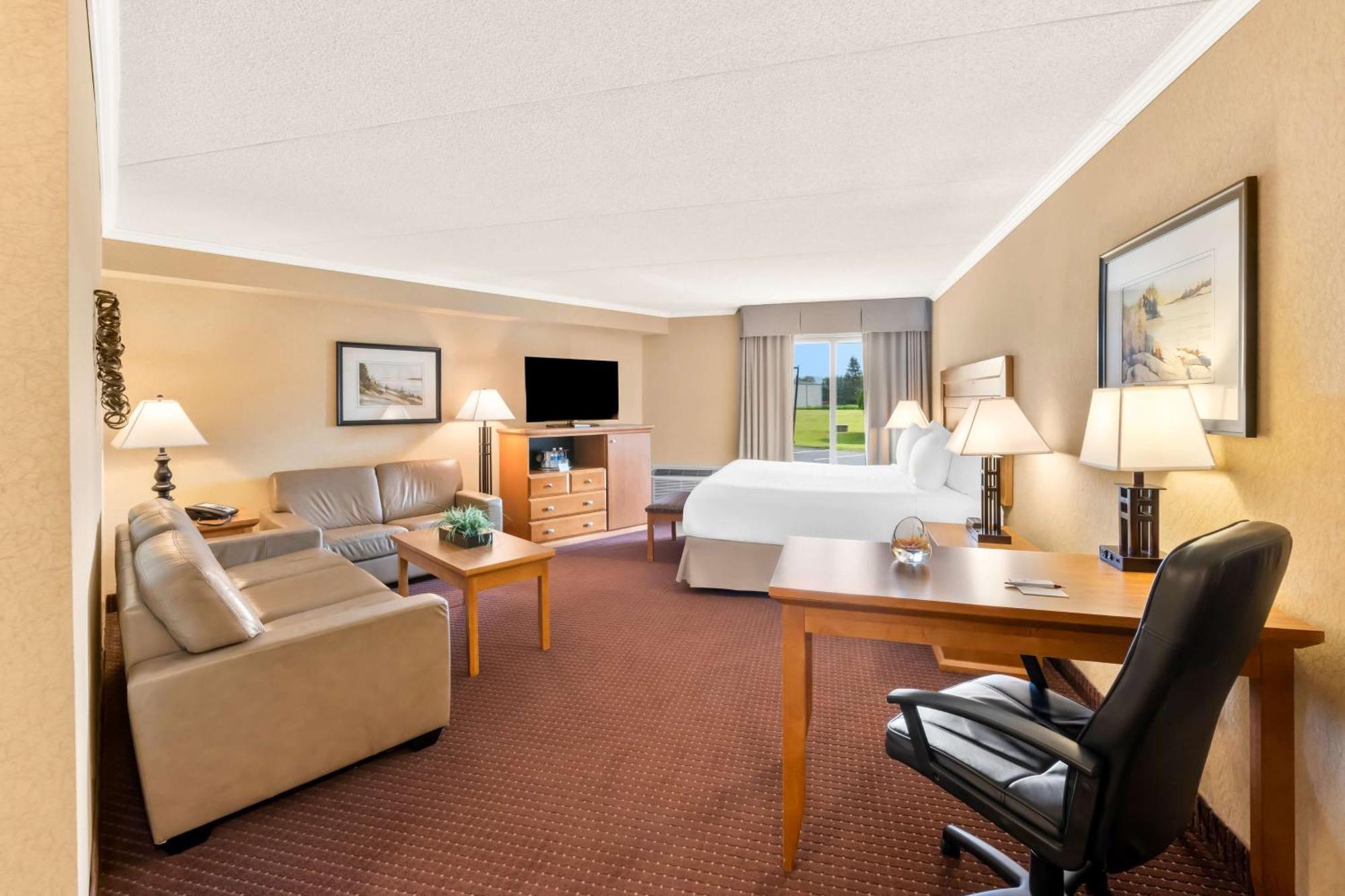 Best Western Plus Norwester Hotel & Conference Centre Тандер-Бей Екстер'єр фото