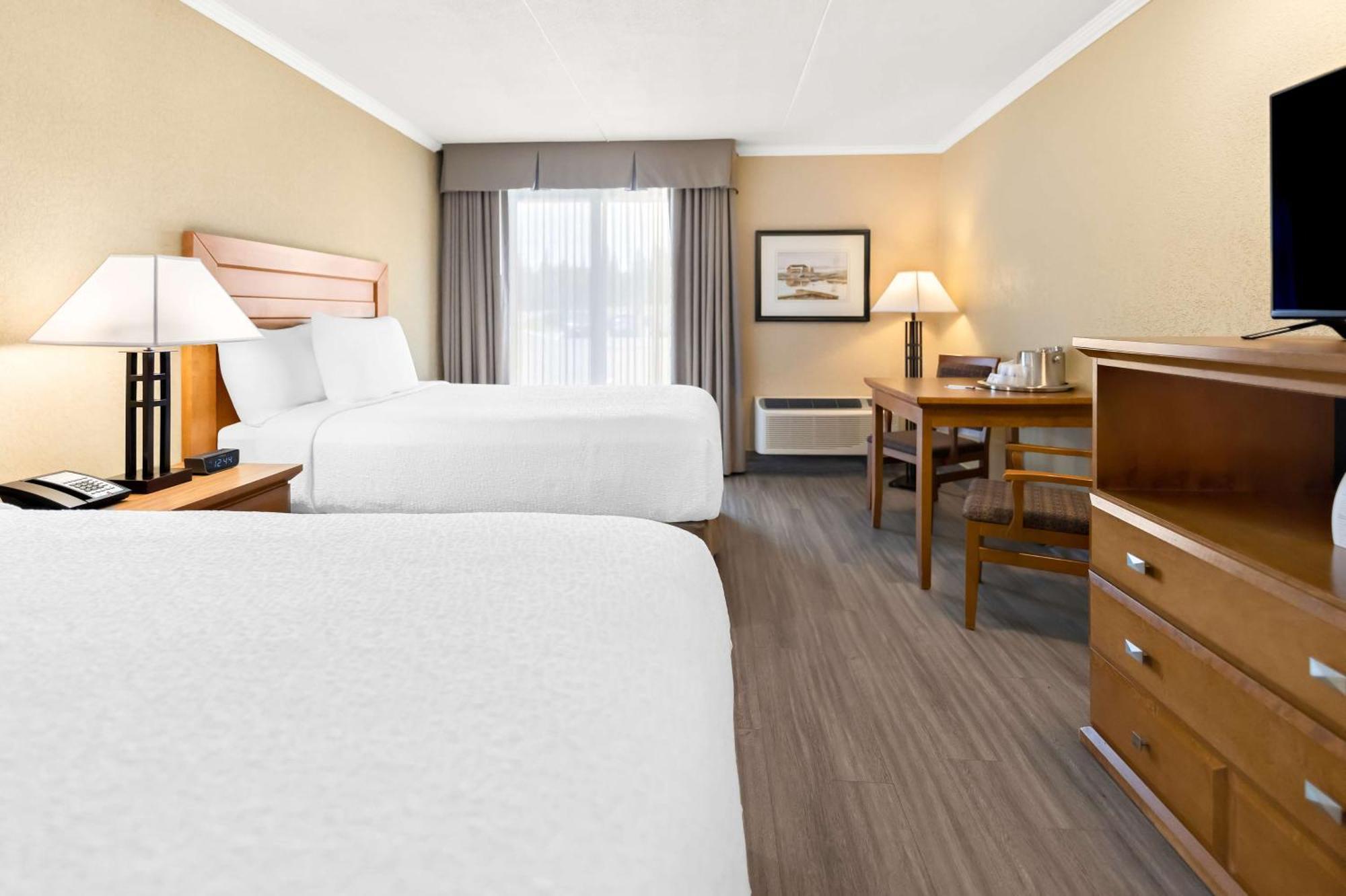Best Western Plus Norwester Hotel & Conference Centre Тандер-Бей Екстер'єр фото