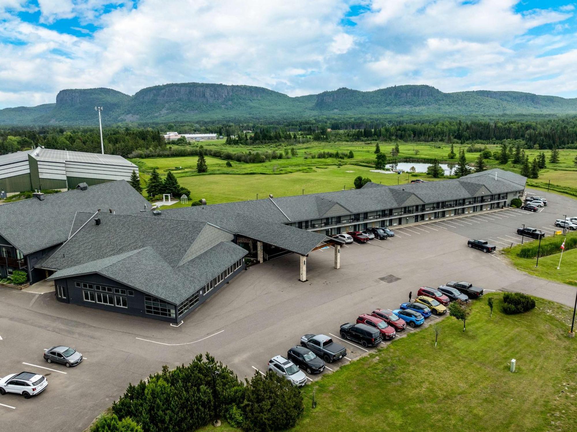 Best Western Plus Norwester Hotel & Conference Centre Тандер-Бей Екстер'єр фото